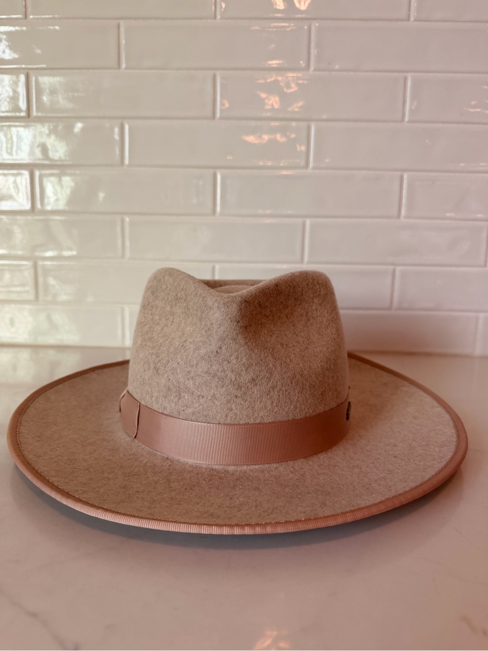 Gigi Pip Oatmeal Monroe Rancher felt fedora hat. Size 61